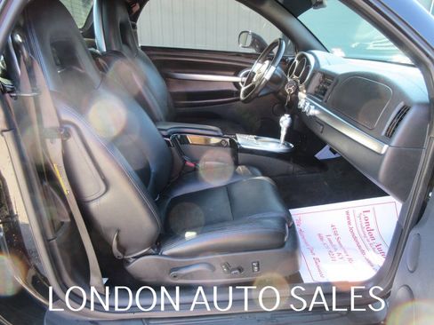 Used 2004 Chevrolet SSR w/ Preferred Equipment Group RWD image 14