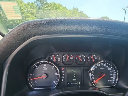 Used 2018 Chevrolet Silverado 2500 W/T w/ WT Fleet Convenience Package RWD image 16