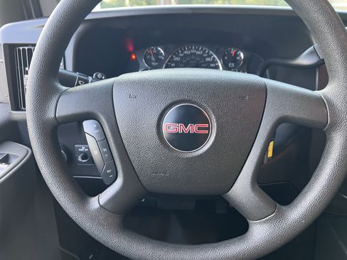 Used 2019 GMC Savana 2500 w/ Driver Convenience Package image 24