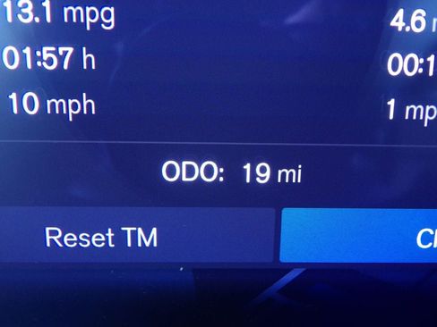 New 2026 Volvo XC60 B5 Plus w/ Protection Package Premier image 19