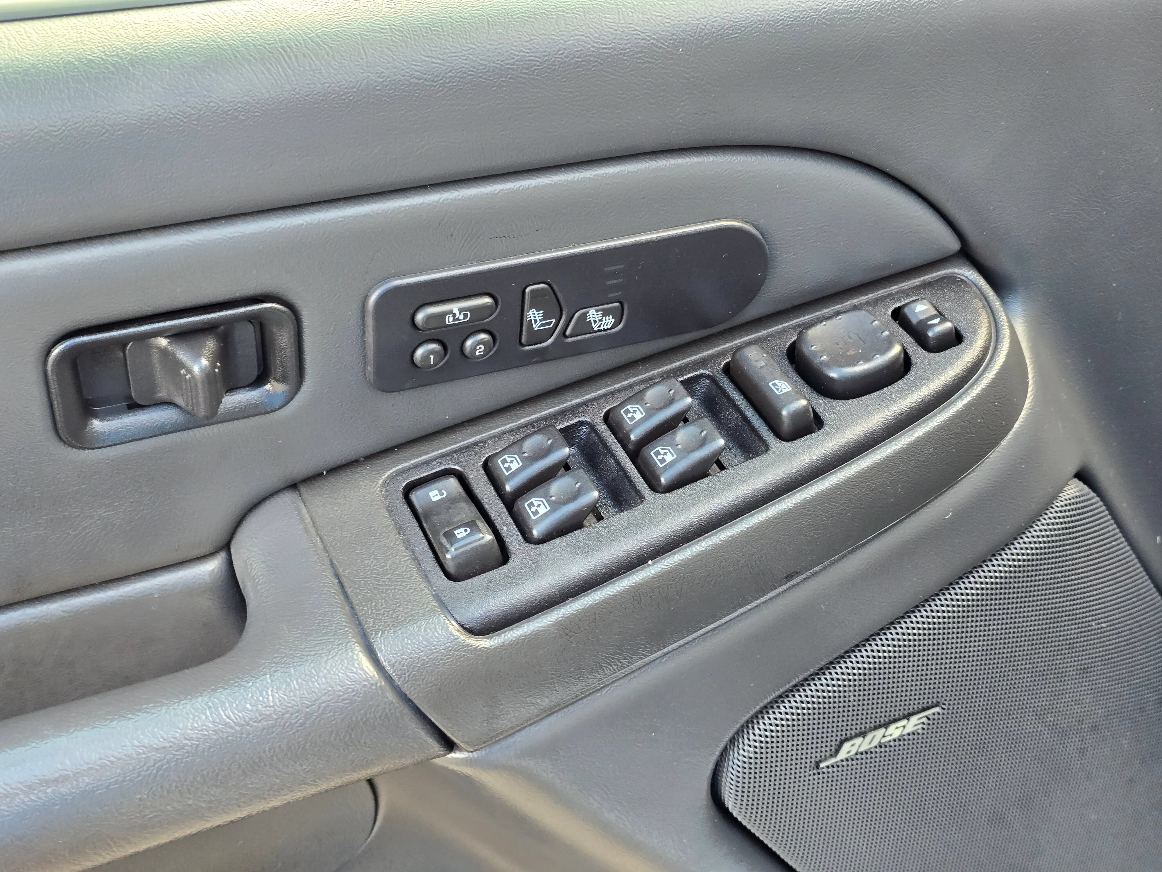Used 2005 Chevrolet Silverado 2500 LT w/ Heavy-Duty Power Package AWD/4WD image 23