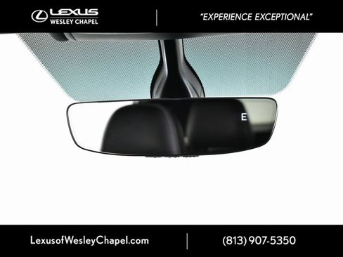 Used 2021 Volkswagen Atlas Cross Sport SE image 32