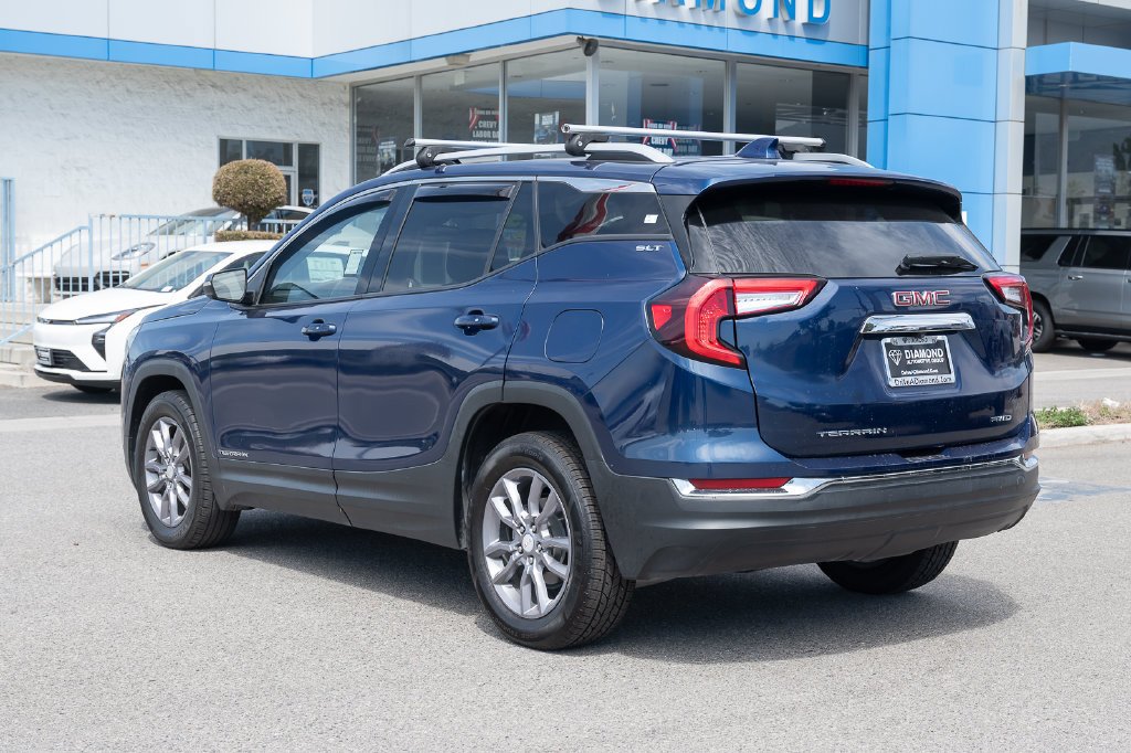 Used 2023 GMC Terrain SLT AWD/4WD image 6