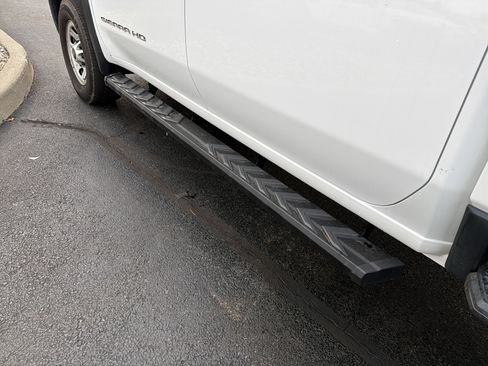 Used 2024 GMC Sierra 2500 Pro w/ Convenience Package image 29