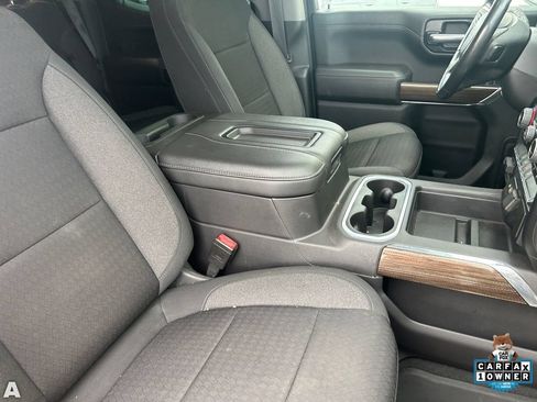 Used 2021 Chevrolet Silverado 1500 LT Trail Boss w/ LPO, Dark Essentials Package AWD/4WD image 11