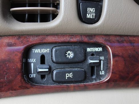 Used 2004 Buick Le Sabre Limited FWD image 15