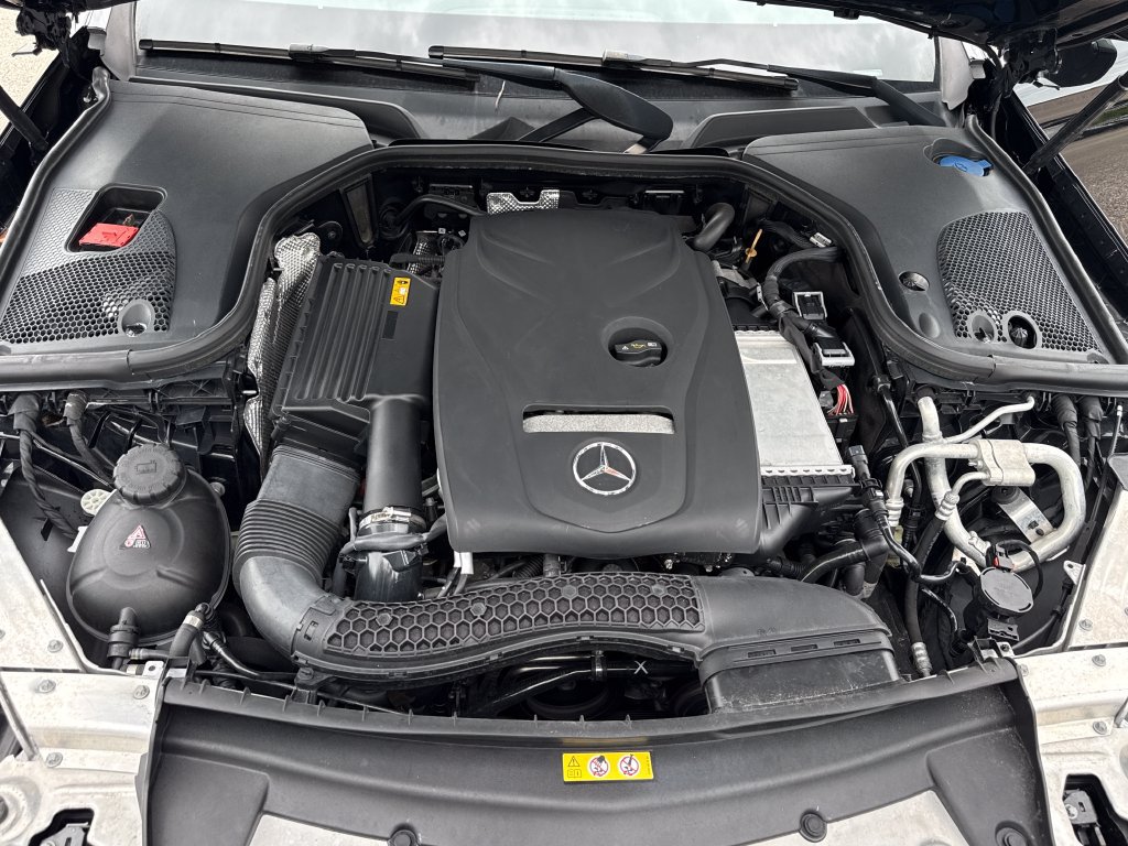 Used 2018 Mercedes-Benz E 300 image 28