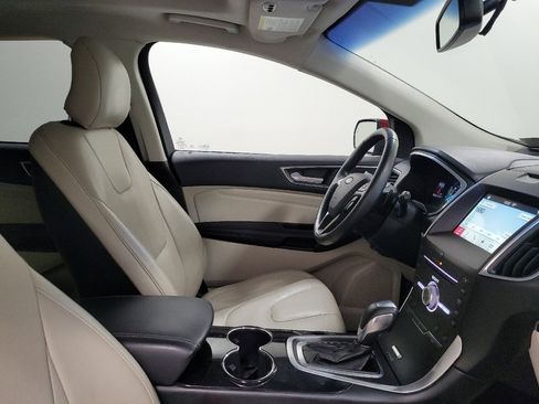 Used 2017 Ford Edge Titanium w/ Equipment Group 301A AWD/4WD image 21