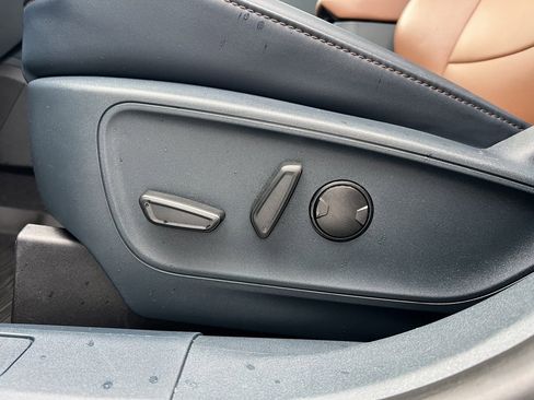 Used 2023 Ford Maverick Lariat w/ Lariat Luxury Package image 19