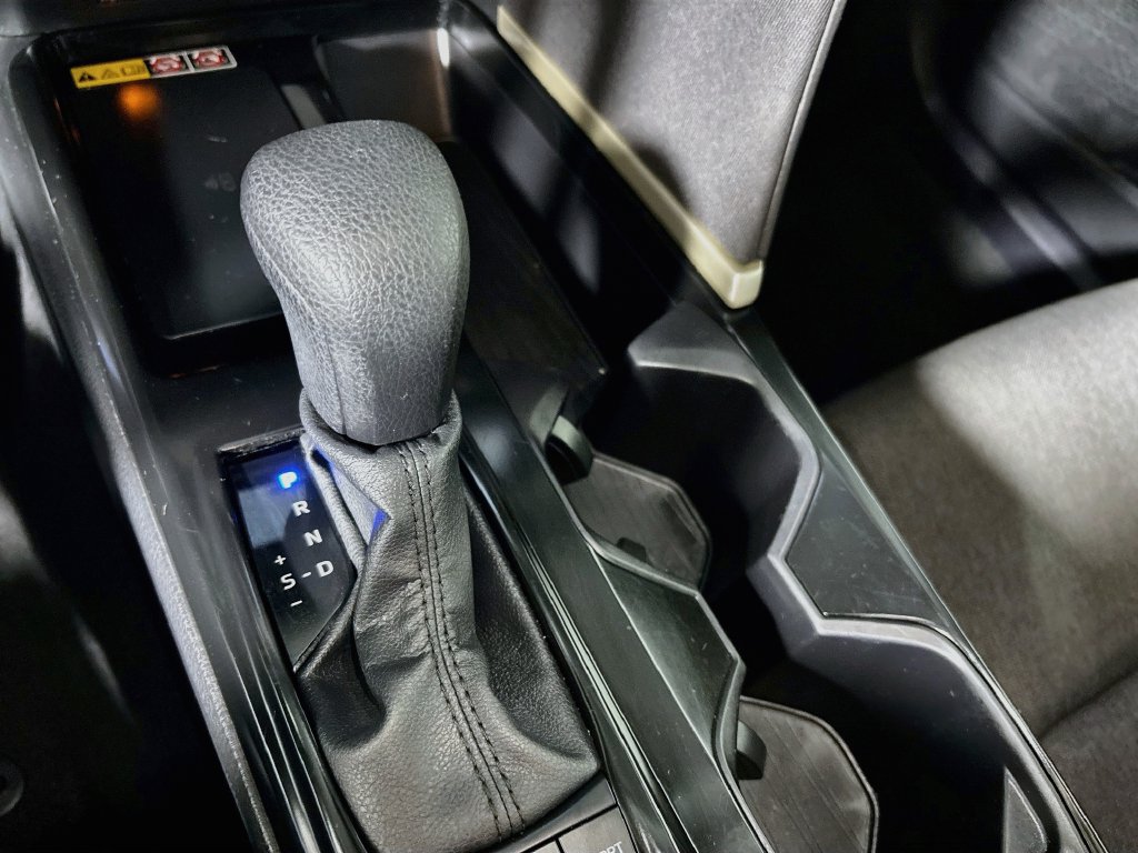 Used 2025 Toyota Camry LE FWD image 17