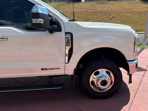 Used 2024 Ford F350 Lariat w/ Lariat Ultimate Package AWD/4WD image 31