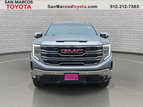 Used 2025 GMC Sierra 1500 SLT image 2