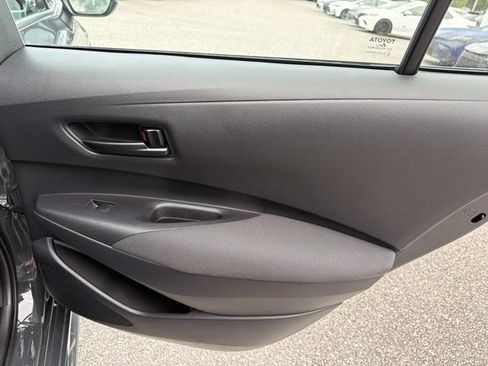 Used 2025 Toyota Corolla LE FWD image 18