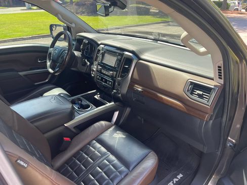Used 2017 Nissan Titan Platinum Reserve RWD image 14
