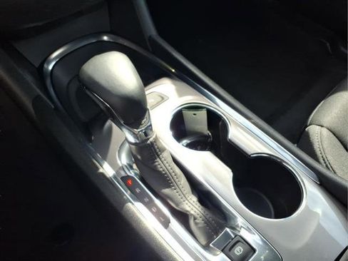 Used 2024 Chevrolet Malibu LT w/ Midnight Edition image 19