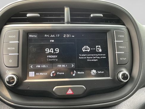 Used 2025 Kia Soul LX w/ LX Technology Package FWD image 26