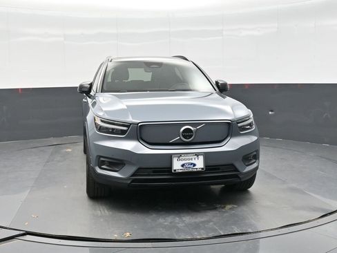 Used 2022 Volvo XC40 P8 Recharge Plus image 18