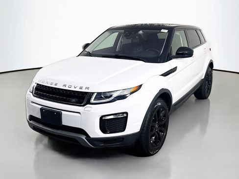 Used 2019 Land Rover Range Rover Evoque SE image 4