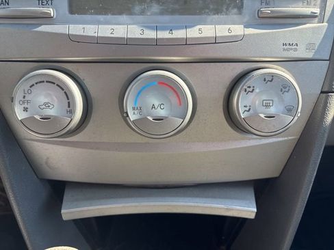 Used 2011 Toyota Camry LE w/ LE Extra-Value Pkg image 27