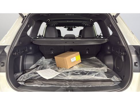 Certified 2026 Subaru Forester Touring AWD/4WD image 36