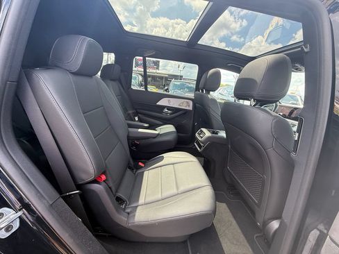 Used 2025 Mercedes-Benz GLS 450 4MATIC image 22