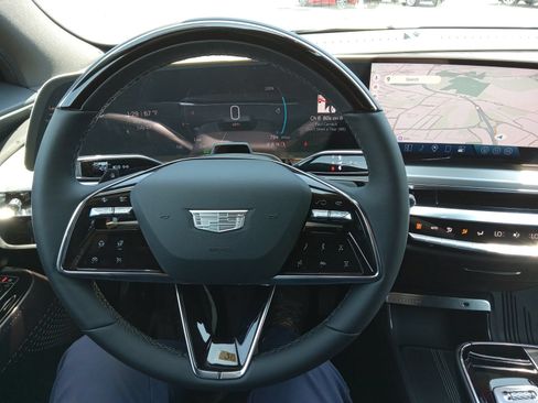 New 2026 Cadillac Lyriq Sport w/ LPO, ONYX Package AWD/4WD image 13