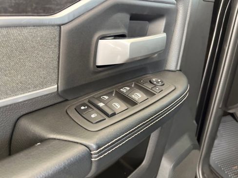 New 2022 RAM 2500 Big Horn w/ Level C Equiment Group image 34