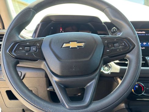 Used 2025 Chevrolet Blazer LT FWD image 29