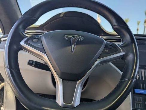 Used 2016 Tesla Model S Performance AWD/4WD image 34