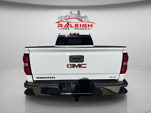 Used 2018 GMC Sierra 1500 SLE w/ SLE Value Package image 5