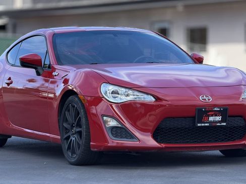 Used 2016 Scion FR-S image 4