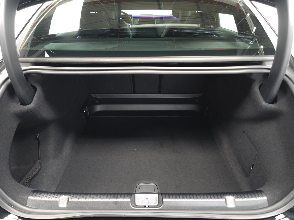 Certified 2023 Mercedes-Benz EQE 500 4MATIC Sedan w/ Pinnacle Trim Package image 31