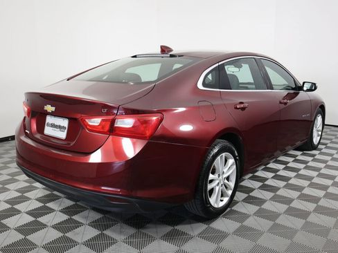 Used 2016 Chevrolet Malibu LT FWD image 2