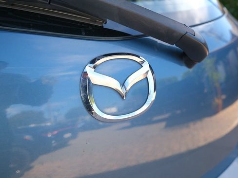 Used 2014 MAZDA MAZDA2 Sport FWD image 38