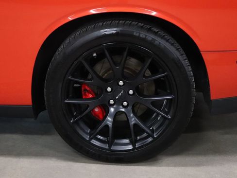 Used 2016 Dodge Challenger SRT Hellcat image 27