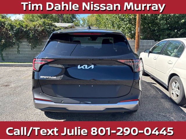Used 2026 Kia Sportage LX FWD image 9