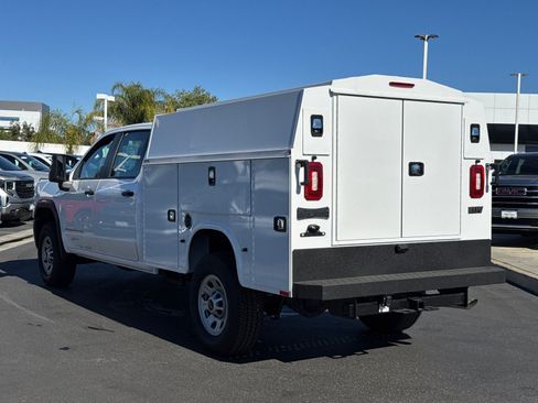 New 2024 GMC Sierra 3500 Pro w/ Fleet Convenience Package RWD image 12