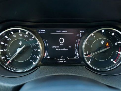 Used 2022 Maserati Levante Modena AWD/4WD image 41