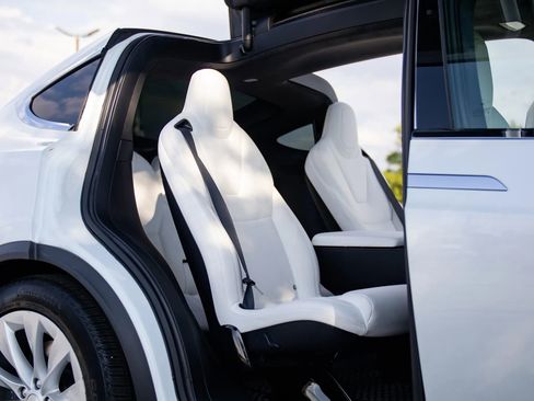 Used 2018 Tesla Model X 100D image 20