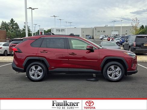Certified 2025 Toyota RAV4 XLE AWD/4WD image 7
