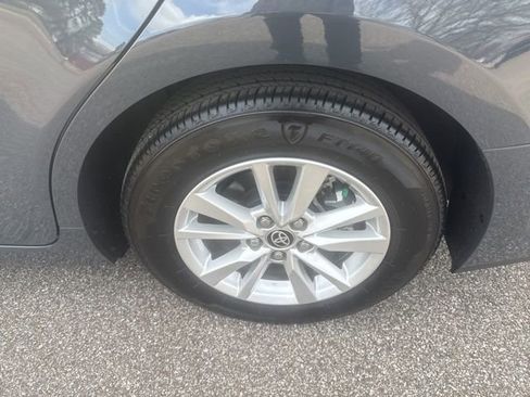 Used 2025 Toyota Camry LE image 12