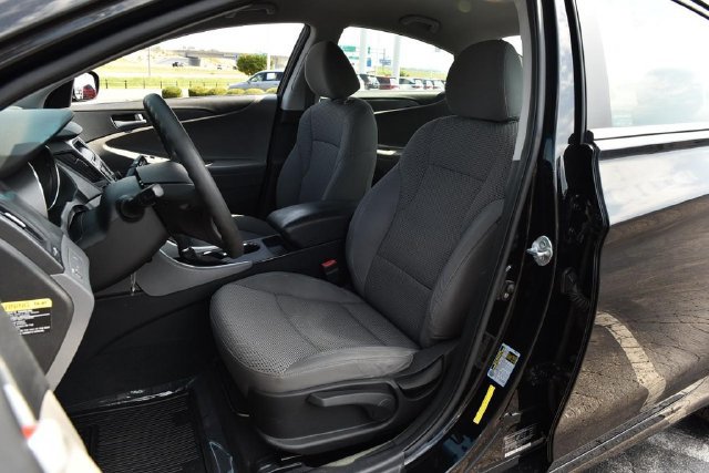 Used 2011 Hyundai Sonata GLS FWD image 14