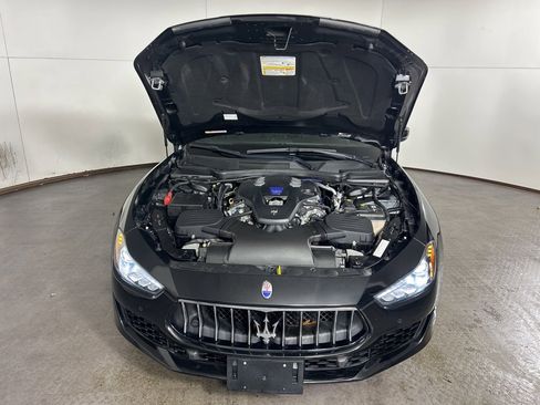 Used 2018 Maserati Ghibli S Q4 image 32