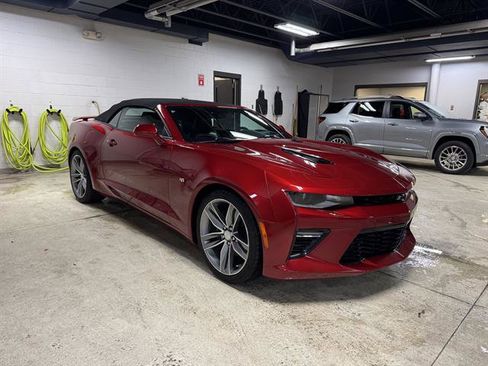Used 2016 Chevrolet Camaro SS RWD image 3