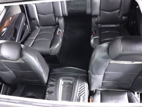 Used 2016 Cadillac Escalade Premium image 27