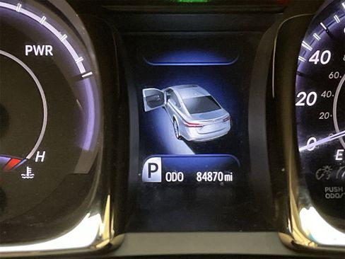 Used 2014 Toyota Avalon Limited image 15