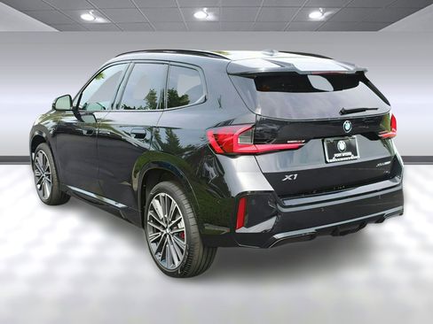 Used 2025 BMW X1 xDrive28i w/ Technology Package image 3