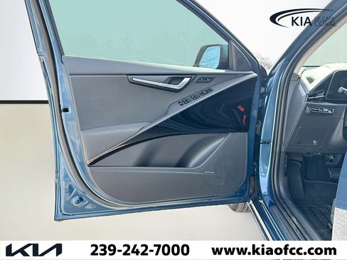 New 2026 Kia Niro SX image 21