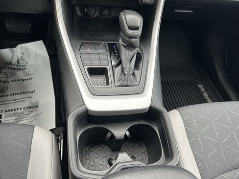 Certified 2020 Toyota RAV4 XLE image 22