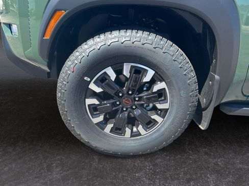 Used 2023 Nissan Frontier PRO-4X w/ Pro Convenience Package AWD/4WD image 15